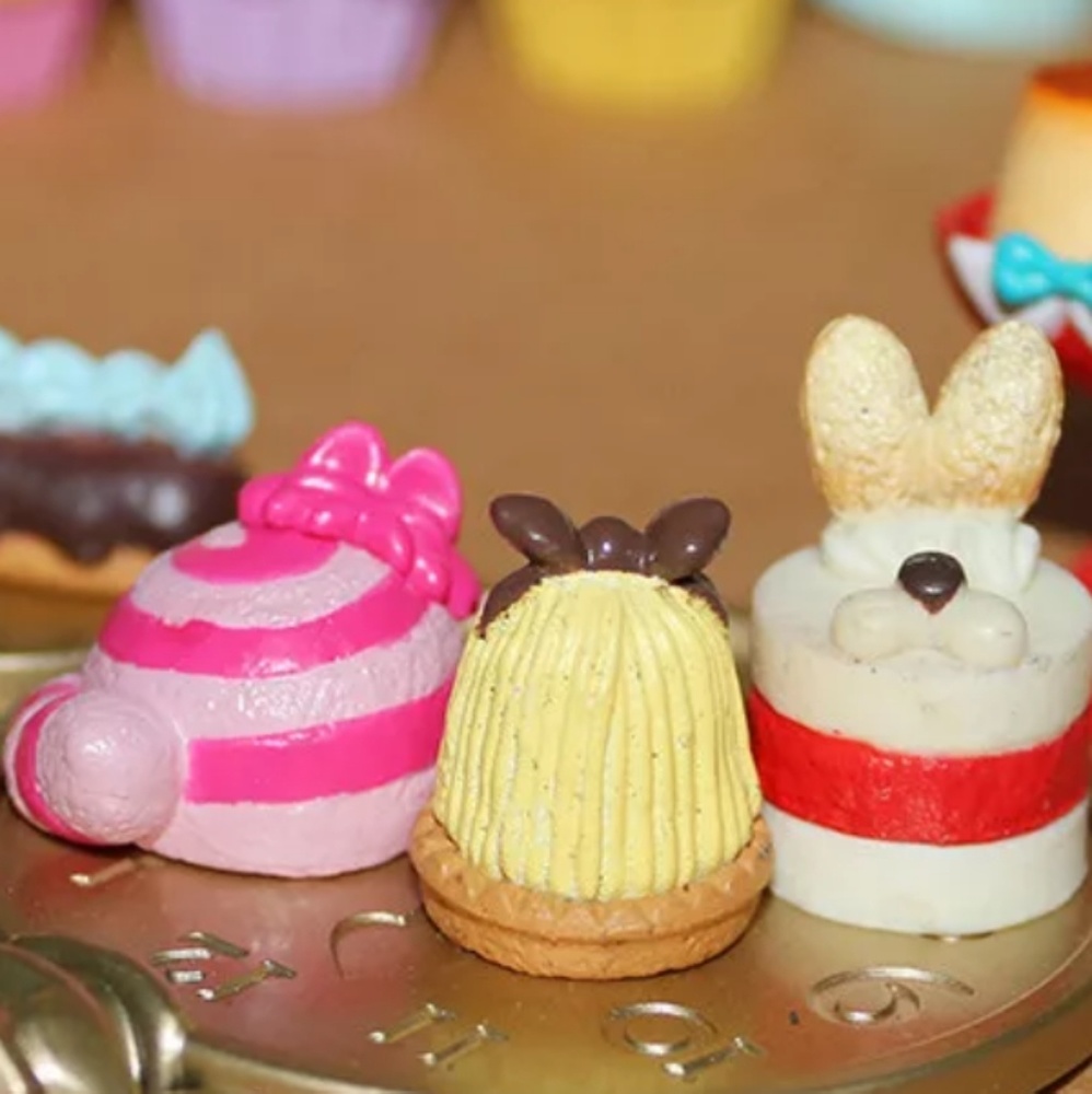 Alice in Wonderland Japan Gashapon Figure Set